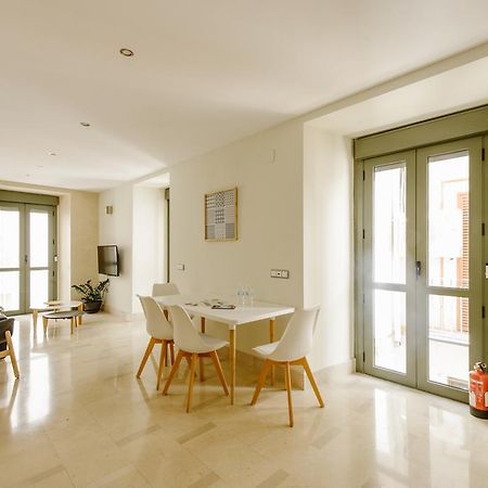 1E Azofaifo St Apartment Севілья Екстер'єр фото