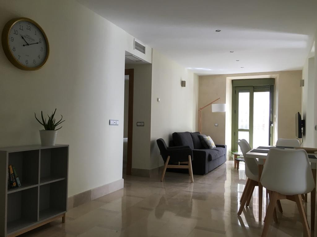 1E Azofaifo St Apartment Севілья Екстер'єр фото