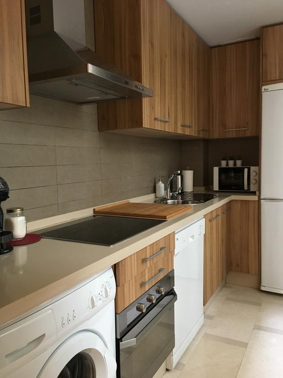 1E Azofaifo St Apartment Севілья Екстер'єр фото