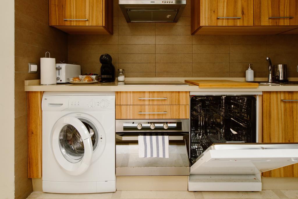 1E Azofaifo St Apartment Севілья Екстер'єр фото