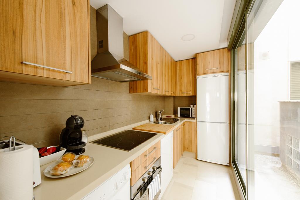 1E Azofaifo St Apartment Севілья Екстер'єр фото