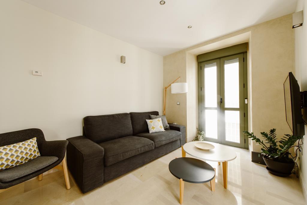 1E Azofaifo St Apartment Севілья Екстер'єр фото