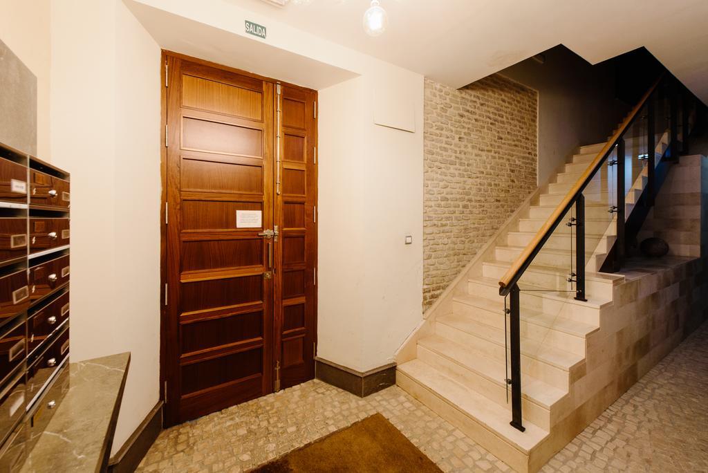 1E Azofaifo St Apartment Севілья Екстер'єр фото